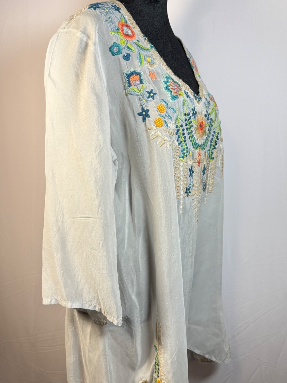 JOHNNY WAS boho embroidered v-neck peasant blouse; subtle blue; XL - Picture 2 of 9